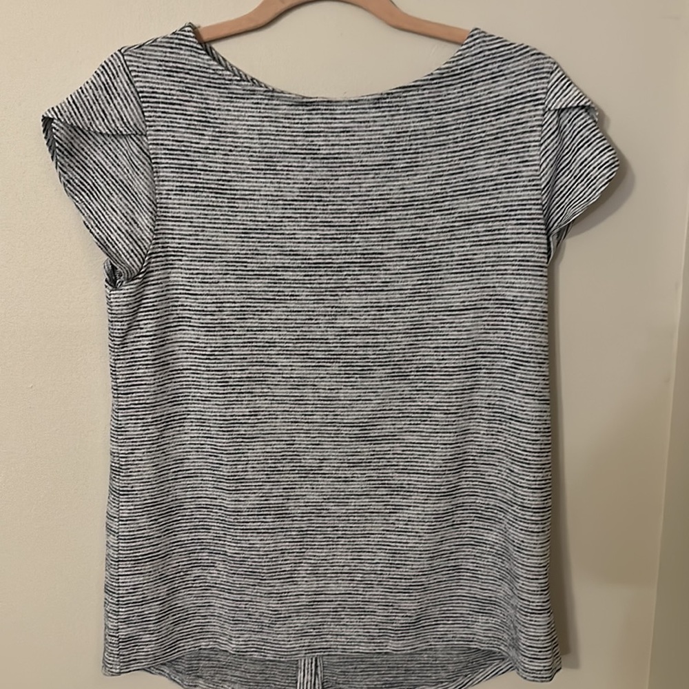 Womens T-shirt. Market & Spruce